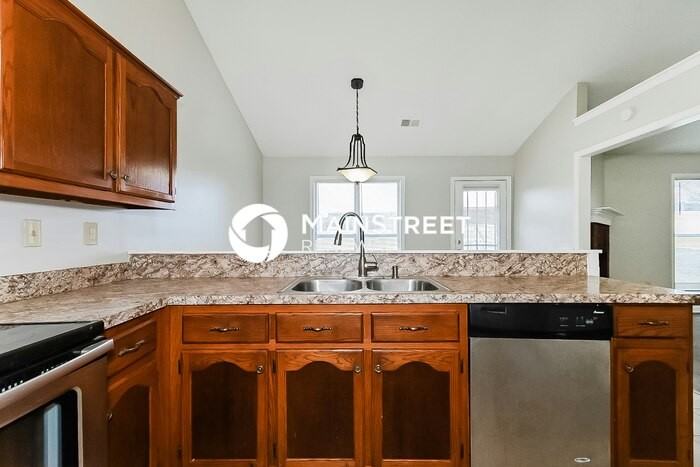 10343 Oak Leaf Dr - Photo 7 of 16