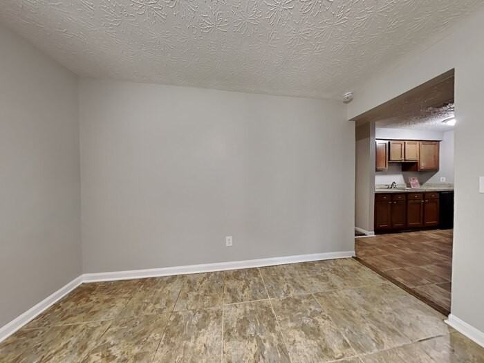 8249 Devoe St - Photo 6 of 23