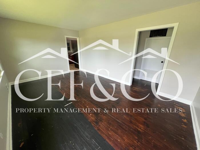 279 Cedarwood Ave - Photo 2 of 24