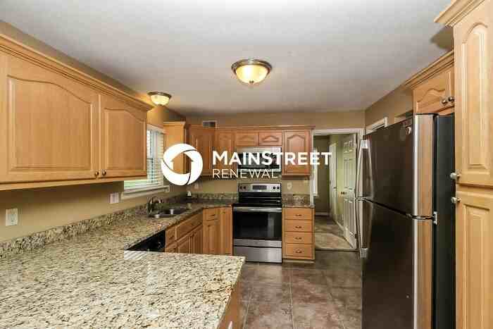 11306 N Lewis Ave - Photo 6 of 17