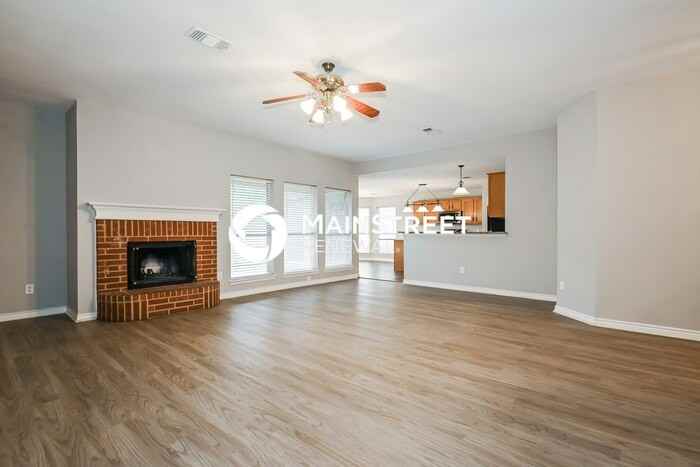 616 Joy Ln - Photo 6 of 16