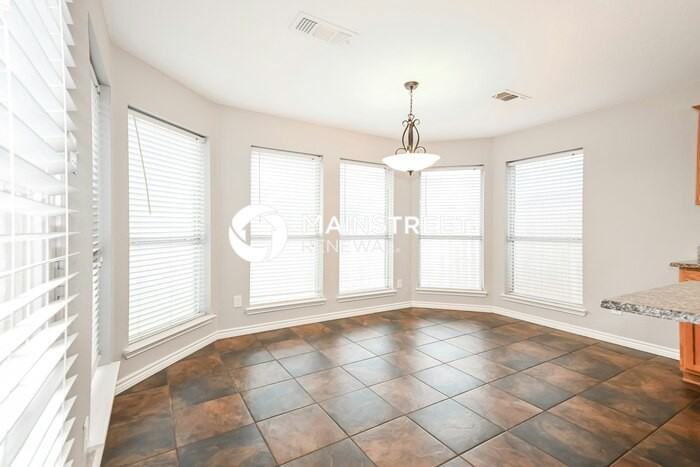 616 Joy Ln - Photo 7 of 16