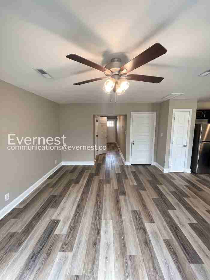 255 Dugger Dr - Photo 2 of 29