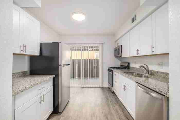 6052 W Oregon Ave #A - Photo 2 of 21