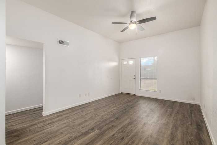 6052 W Oregon Ave #A - Photo 4 of 21