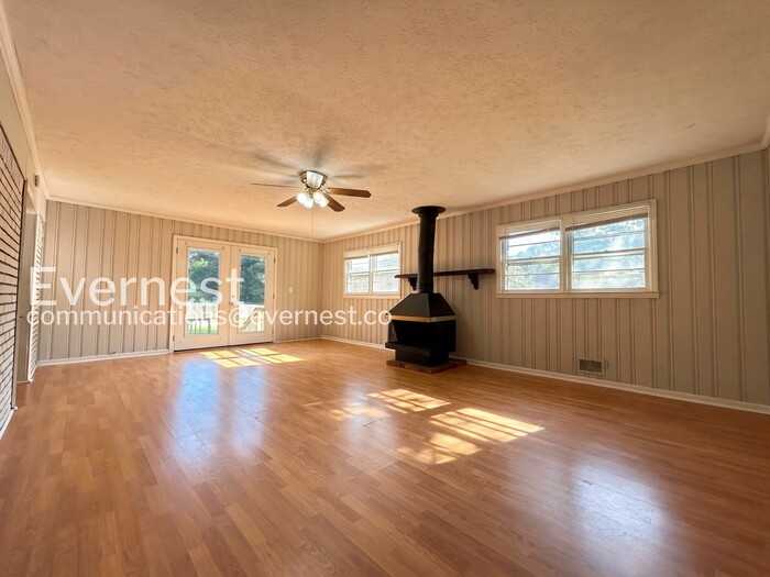 4715 Ballew Dr - Photo 7 of 21