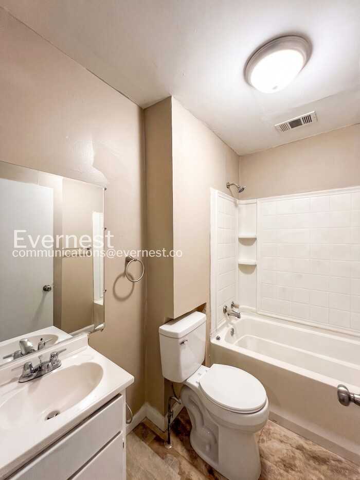 1855 Ezell St - Photo 7 of 17