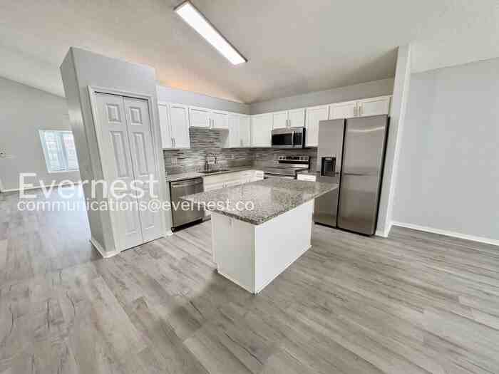 4312 Willowcrest Ct - Photo 5 of 25
