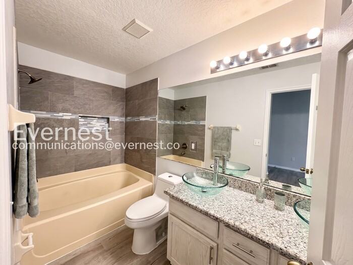 4312 Willowcrest Ct - Photo 7 of 25