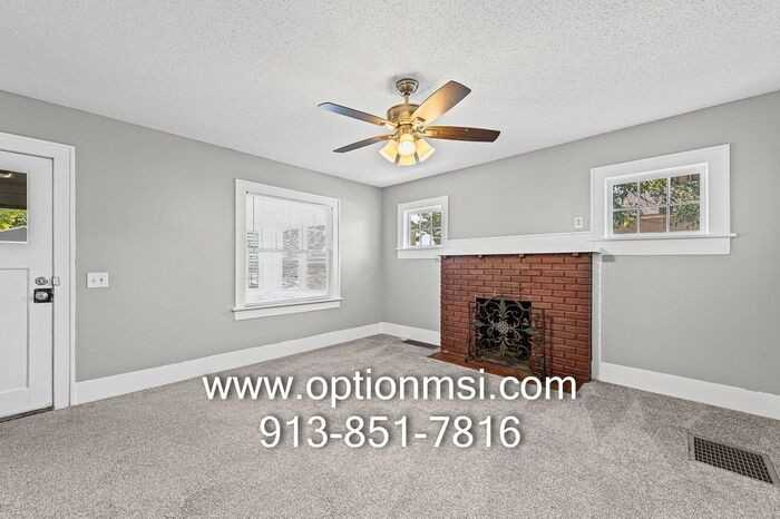 400 N Independence St - Photo 5 of 37