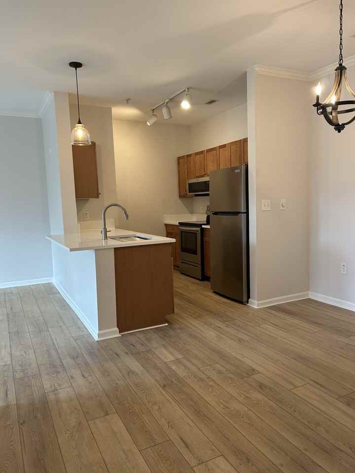400 Bucksley Ln #308 - Photo 5 of 15