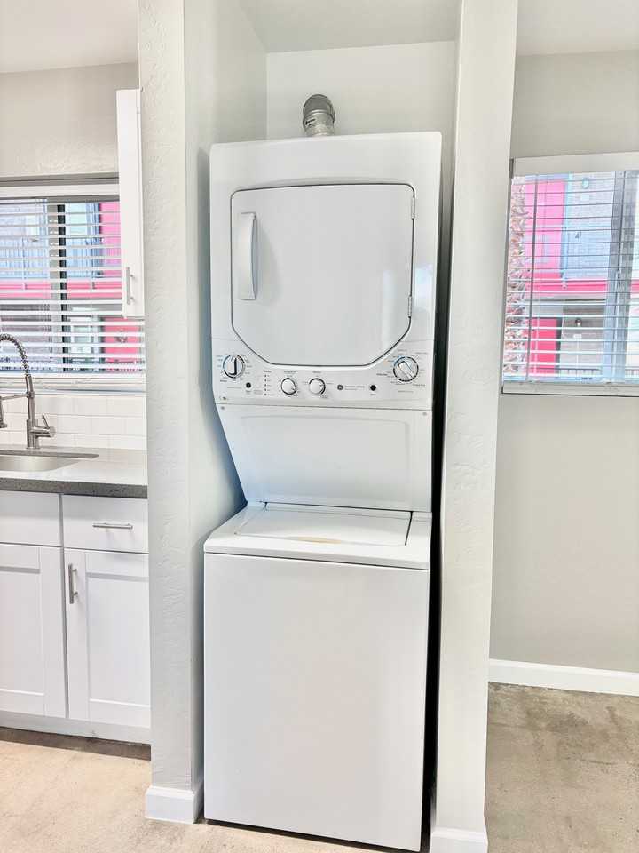 834 N 13th Ave #109 - Photo 7 of 46