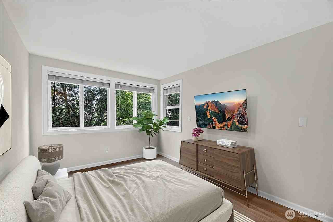 1300 W Boston St #13 - Photo 4 of 13