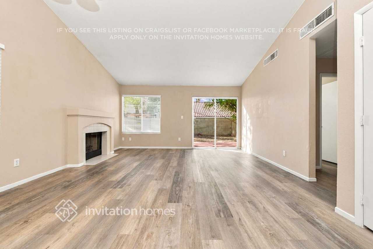 1401 Bent Arrow Dr - Photo 3 of 17