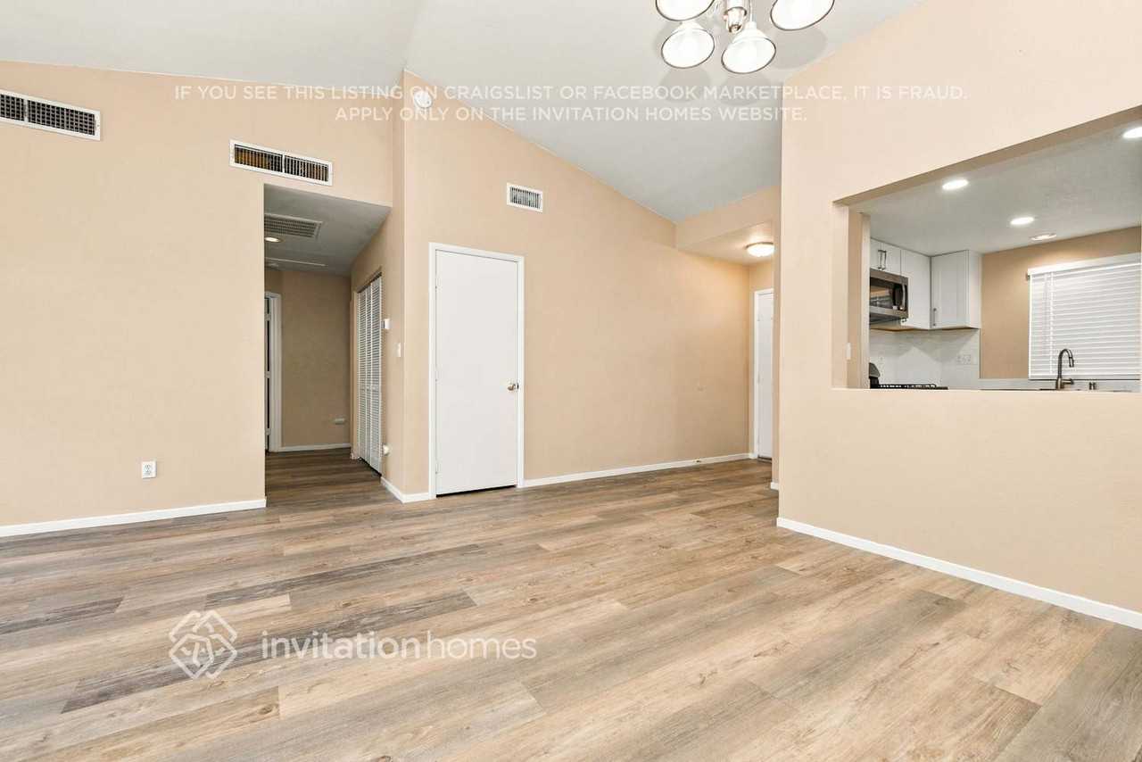 1401 Bent Arrow Dr - Photo 5 of 17