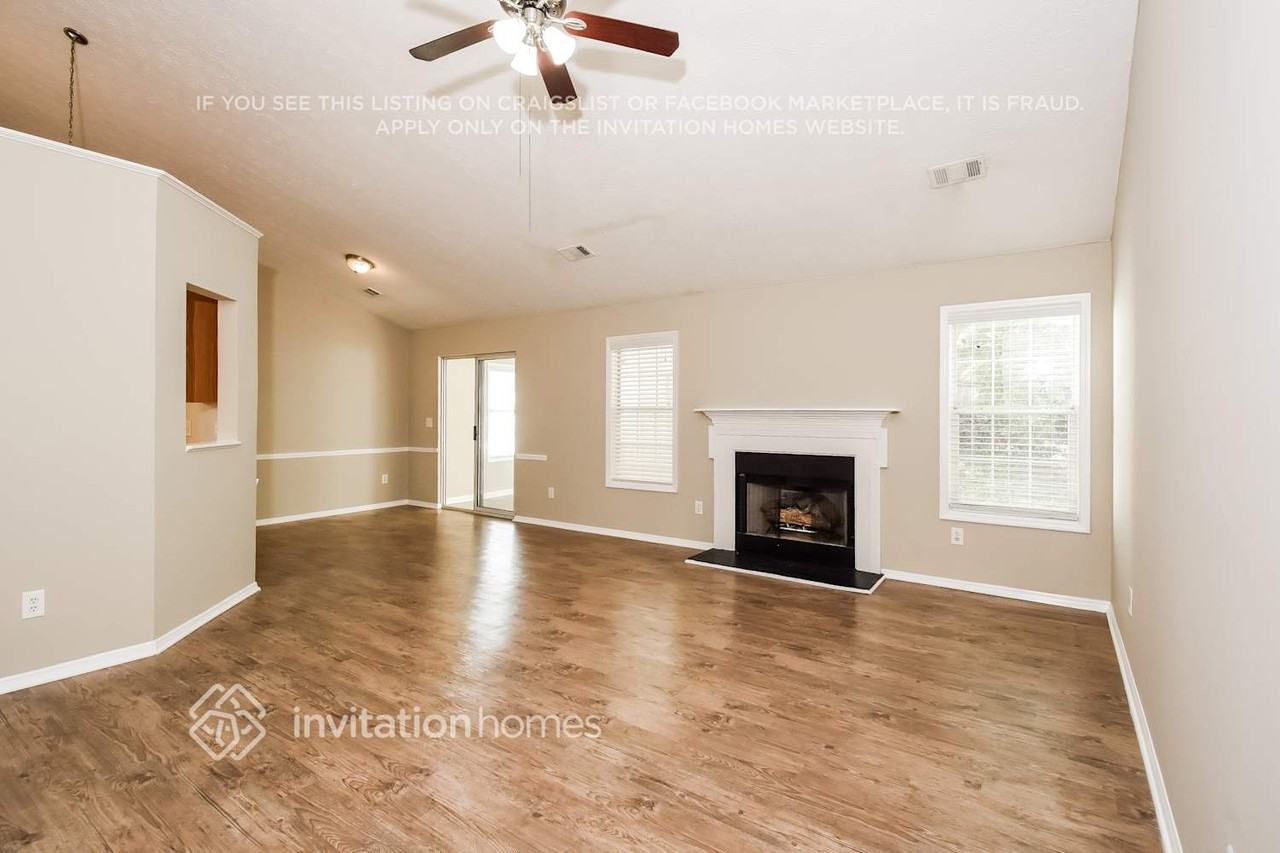 3763 Laurel Green Way Nw - Photo 3 of 17