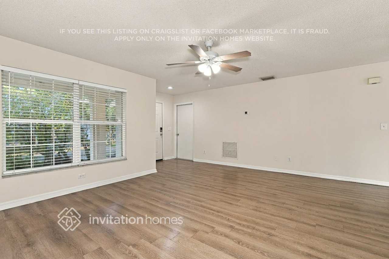 607 Cape Cod Cir - Photo 5 of 18