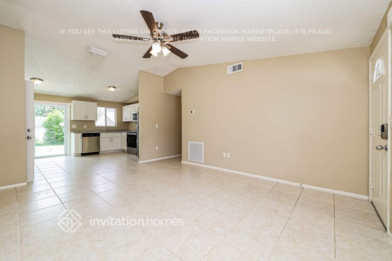 1220 Piney Branch Cir - Photo 4 of 17