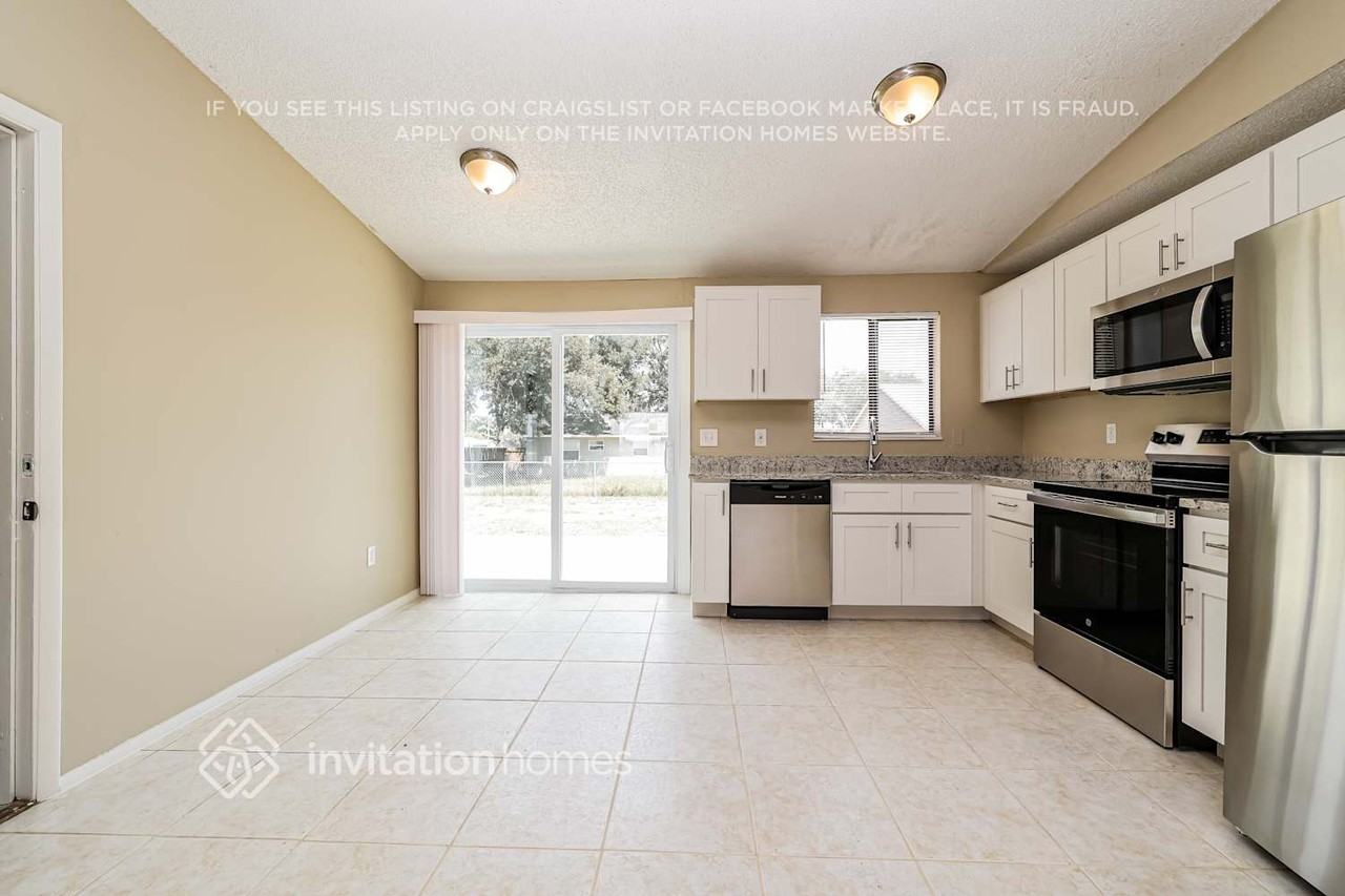 1220 Piney Branch Cir - Photo 6 of 17