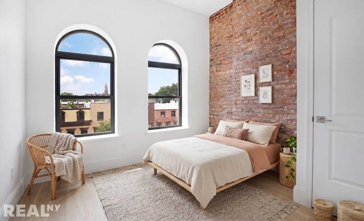 443 Jefferson Ave #4L - Photo 6 of 9