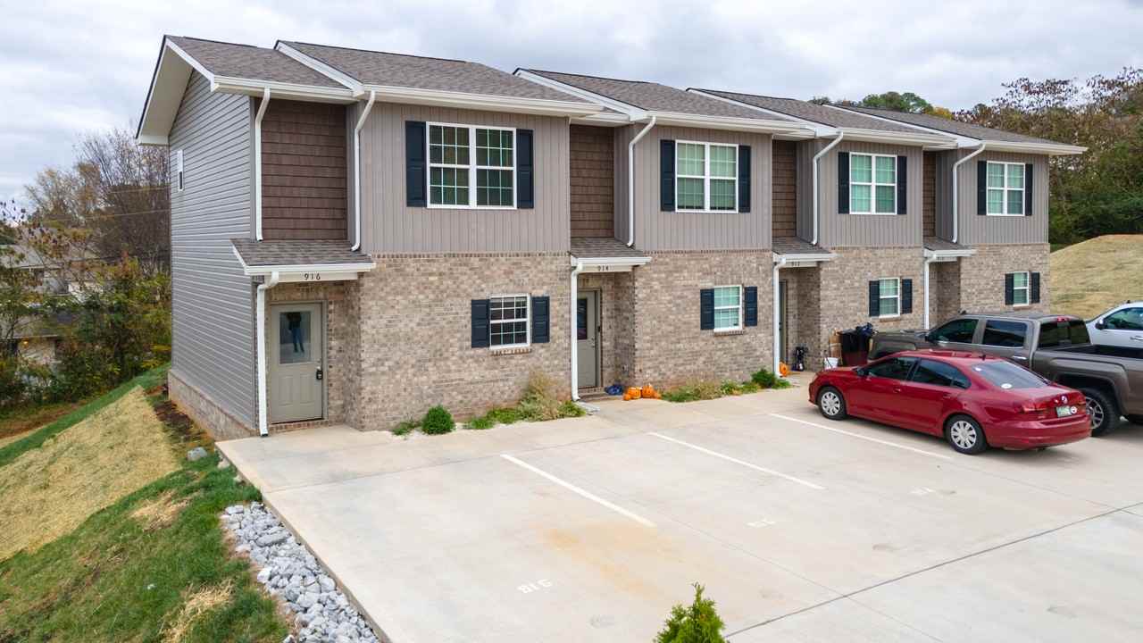 916 Warrior Hill Dr #1 - Photo 2 of 26