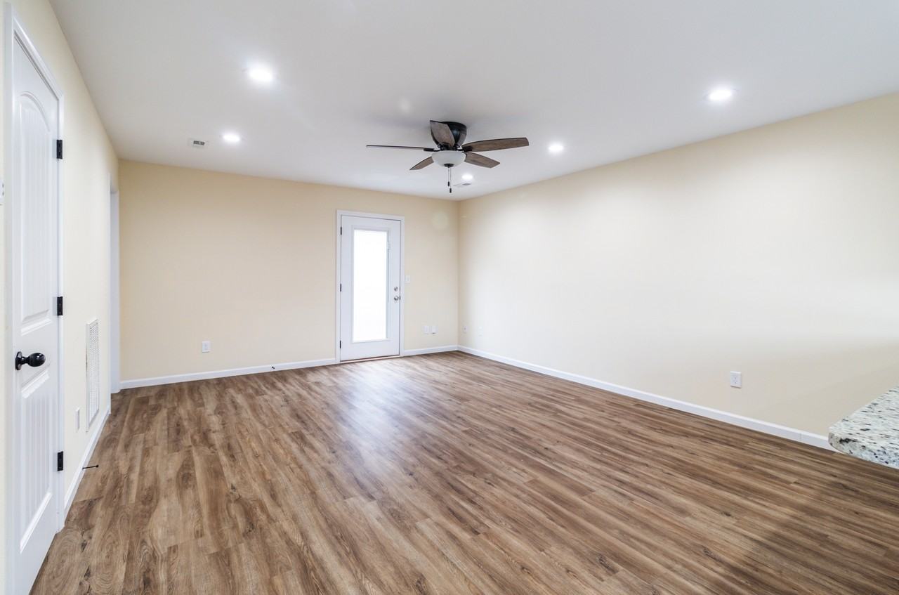 916 Warrior Hill Dr #1 - Photo 4 of 26