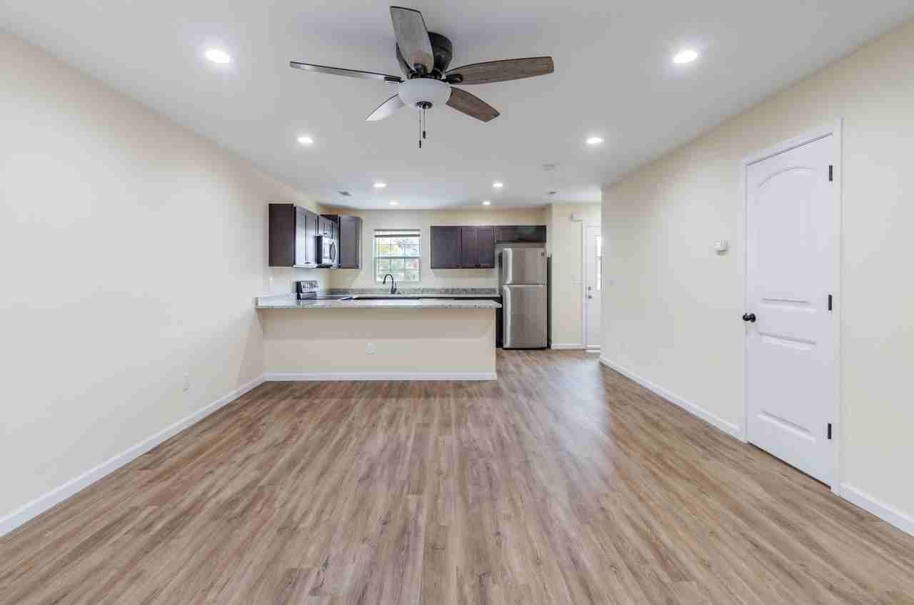 916 Warrior Hill Dr #1 - Photo 7 of 26