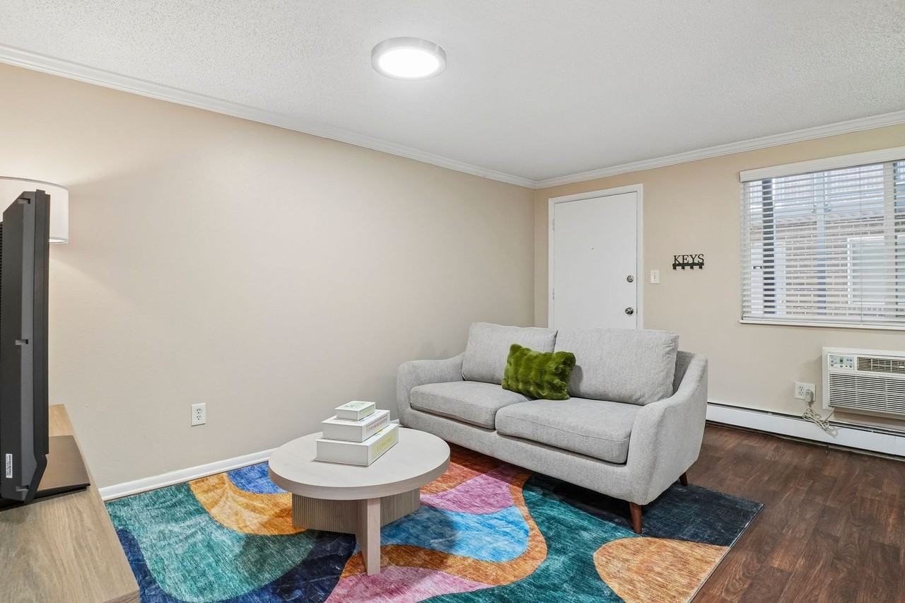 Lorinda Apartments - Photo 5 of 26