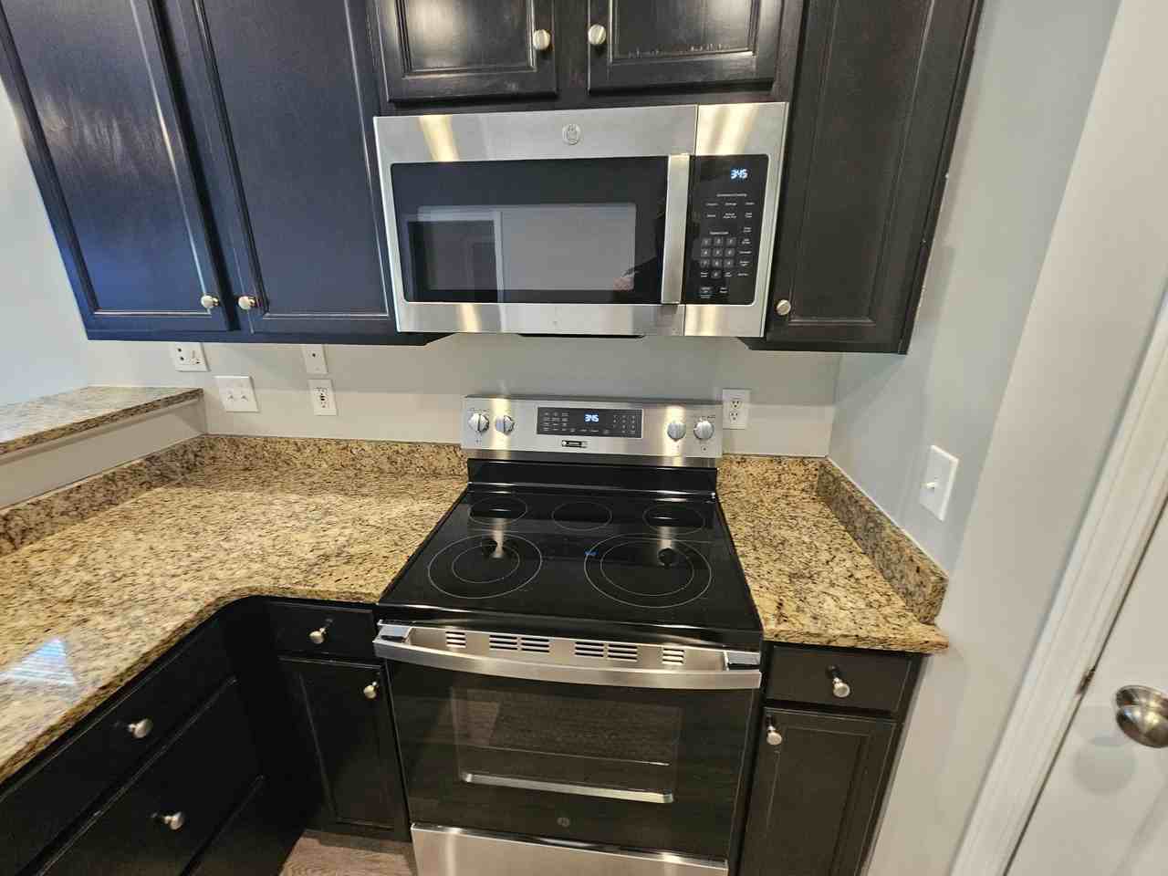 637 Clover View Rd #1 - Photo 6 of 27