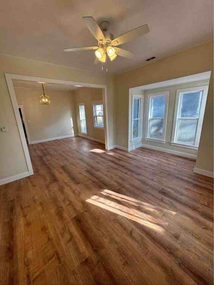 630 E 6th Ave - Photo 4 of 11