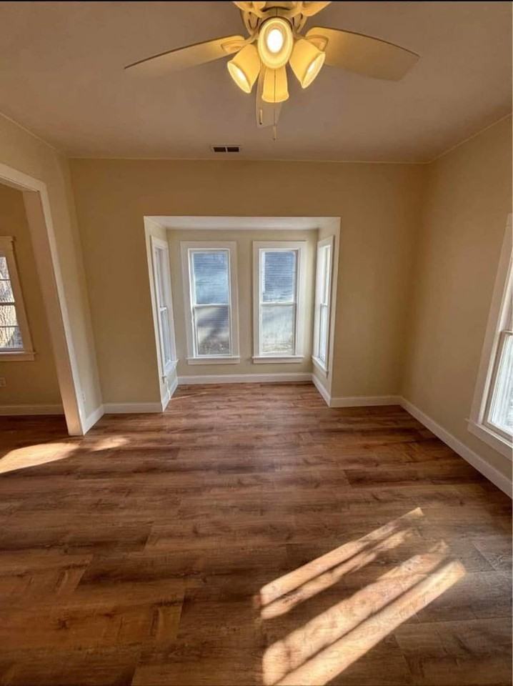 630 E 6th Ave - Photo 5 of 11