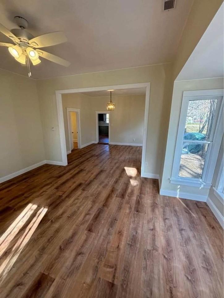 630 E 6th Ave - Photo 6 of 11