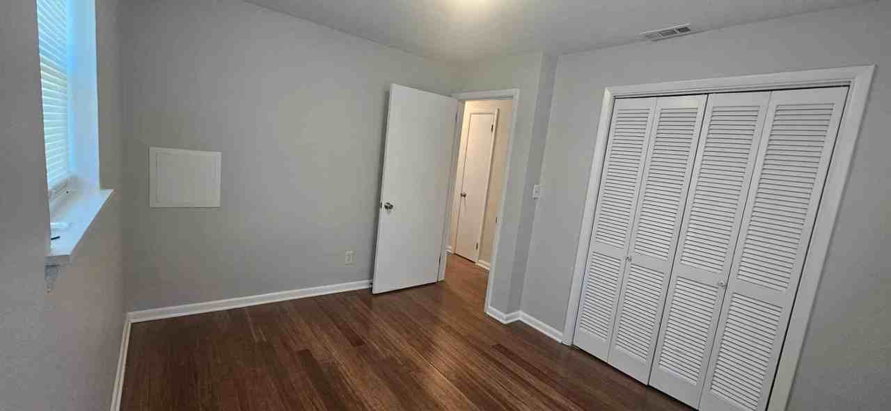 800 Saint James Church Rd - Photo 5 of 20