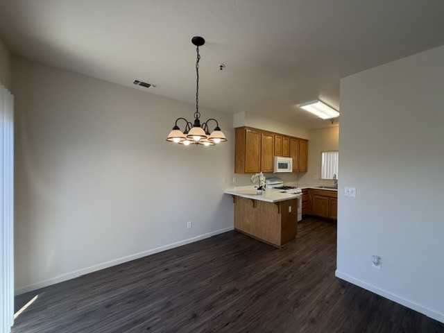 2917 Snyder Ave #B - Photo 3 of 15