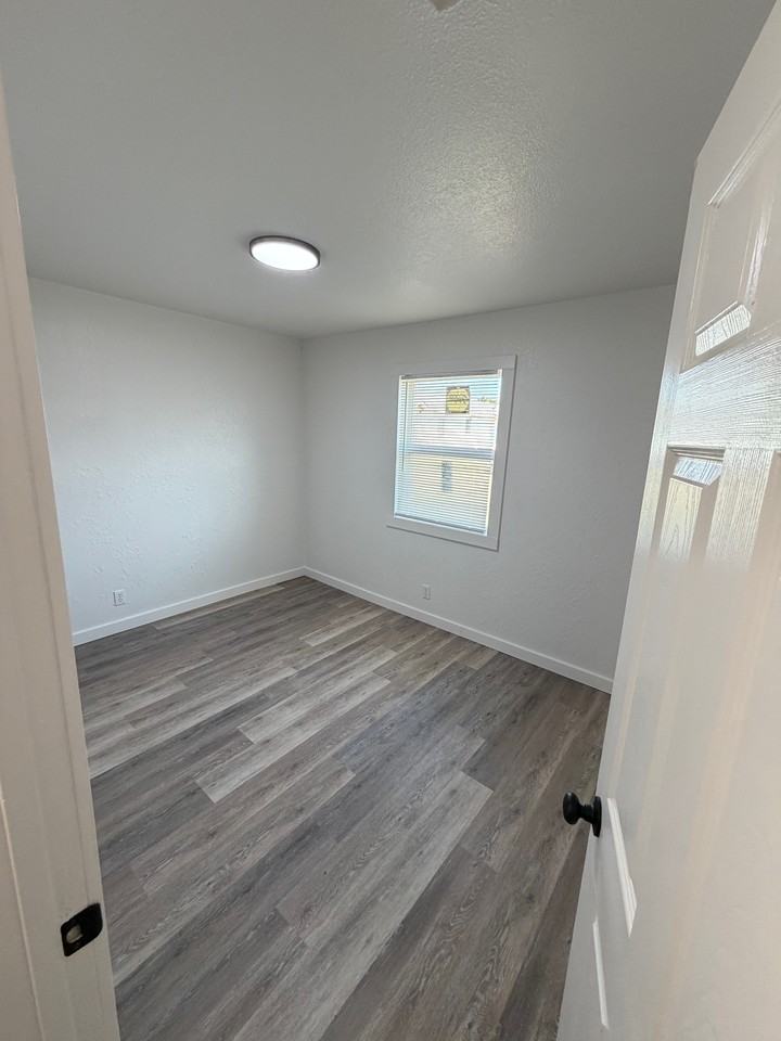 567 N Cherokee St #2 - Photo 6 of 7