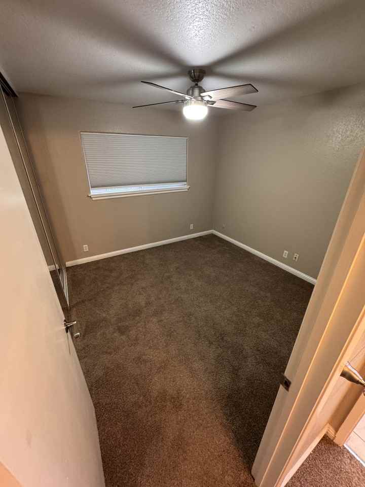 2228 Mcgee Ave #B - Photo 5 of 13