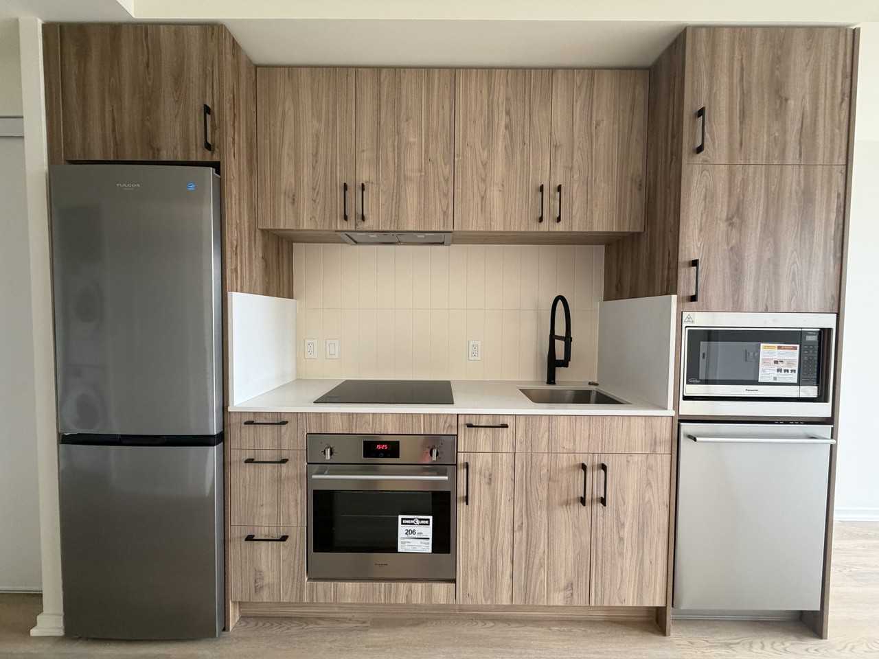 109 Erskine Ave - Photo 2 of 13