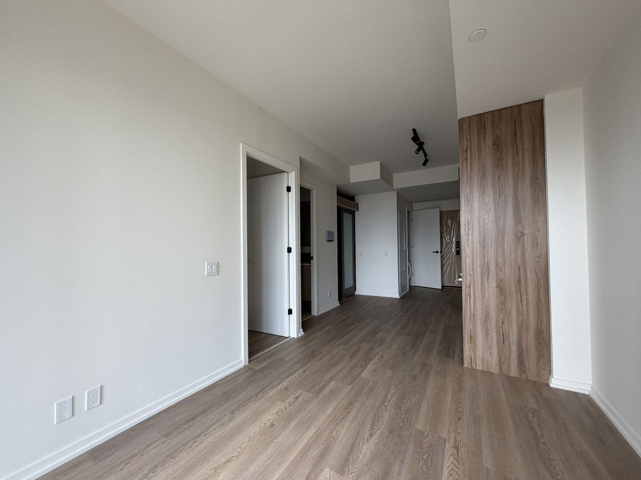 109 Erskine Ave - Photo 4 of 13