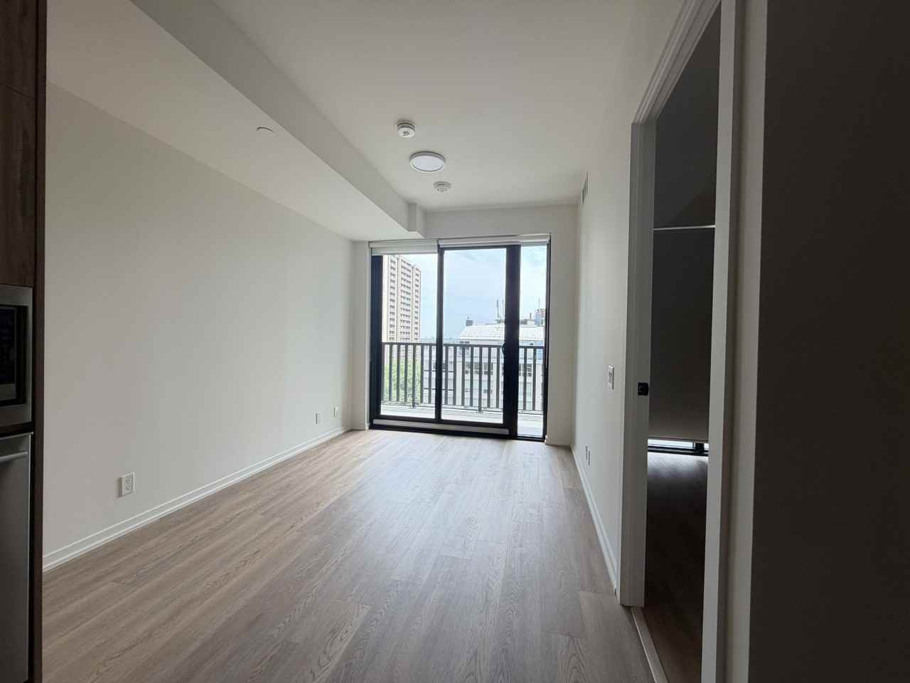 109 Erskine Ave - Photo 5 of 13