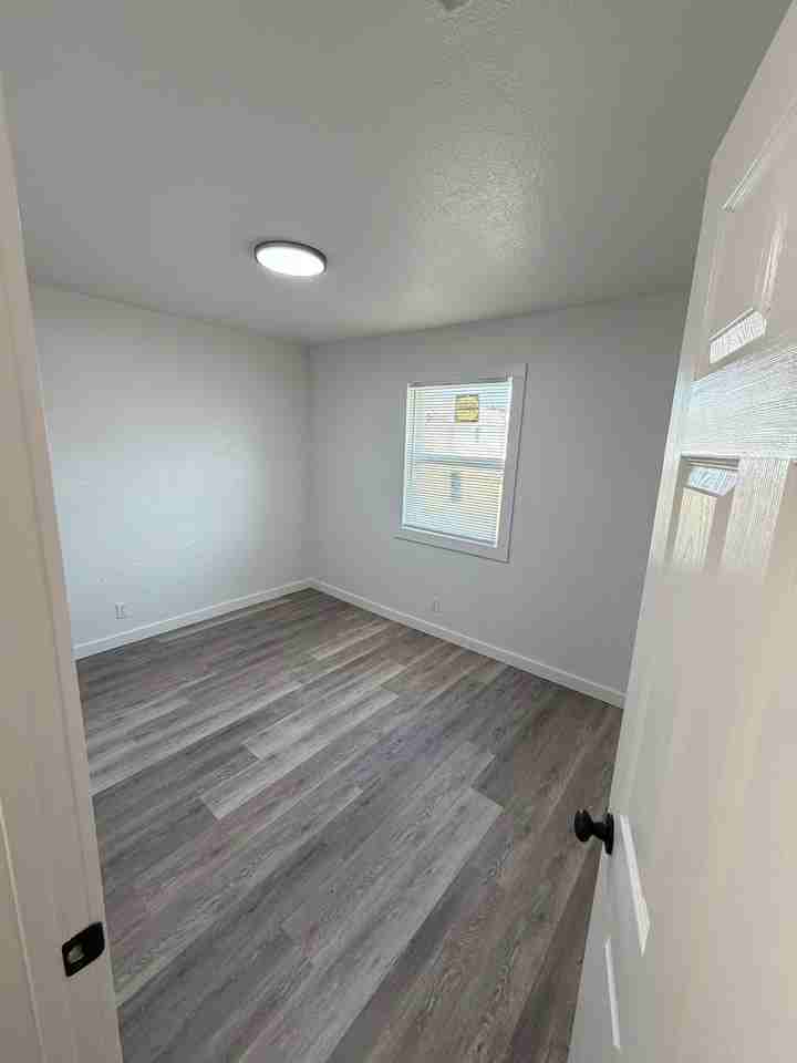 565 N Cherokee St #1 - Photo 7 of 7