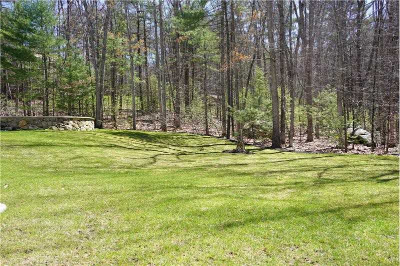 7 Mountain View Dr - Photo 2 of 35