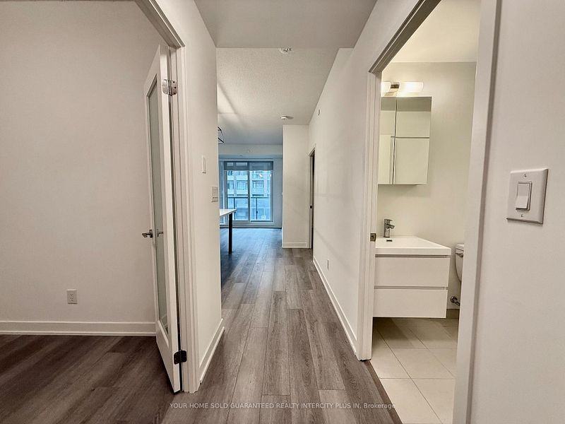 8119 Birchmount Rd - Photo 3 of 30