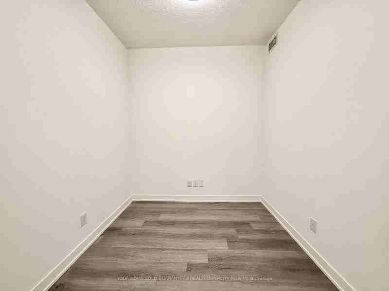 8119 Birchmount Rd - Photo 5 of 30