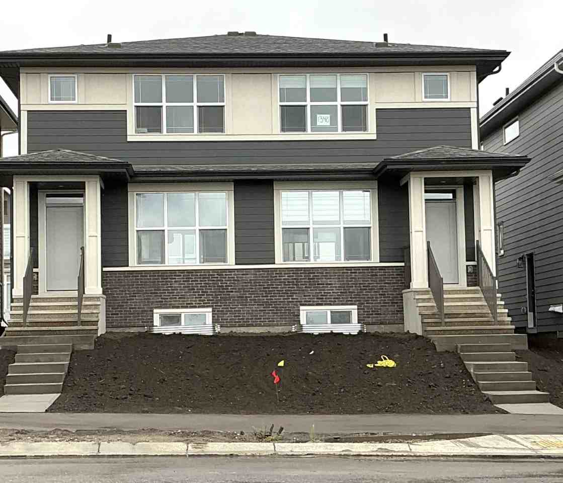 1324 Mahogany Blvd Se