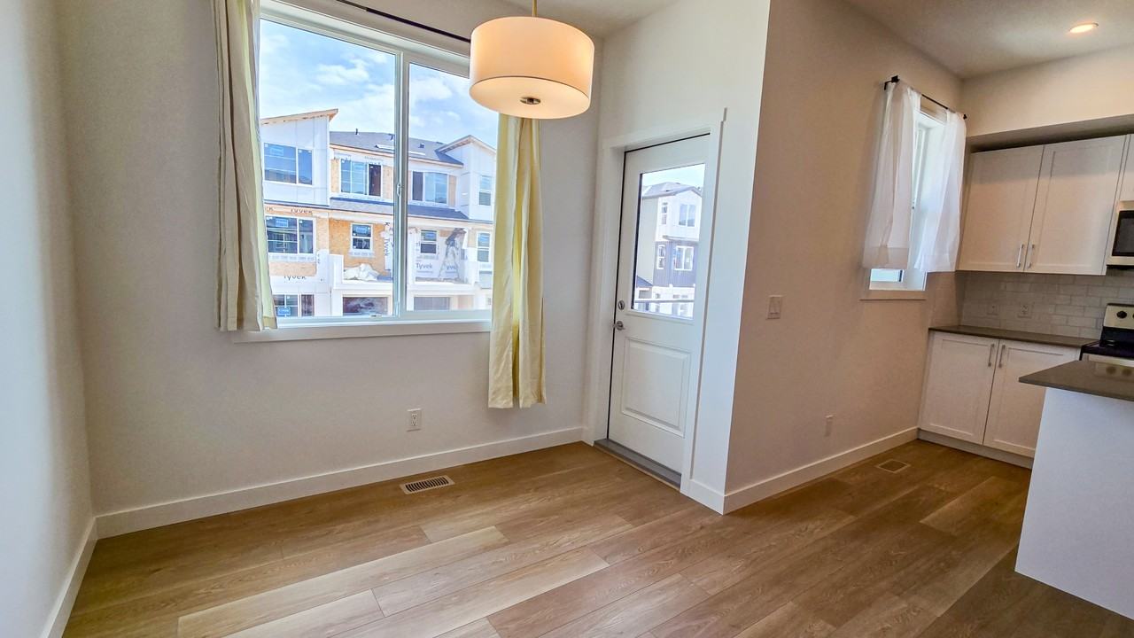 65 Belvedere Pt Se Unit 325 - Photo 6 of 36