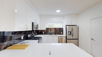 7121 Main-10965 140 Street Nw - Photo 1 of 1