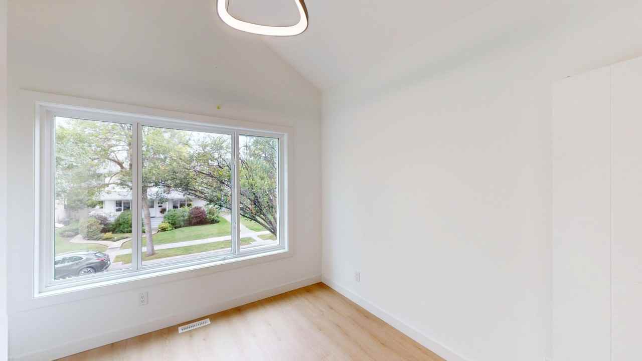 7121 Main-10965 140 Ave Nw - Photo 7 of 11