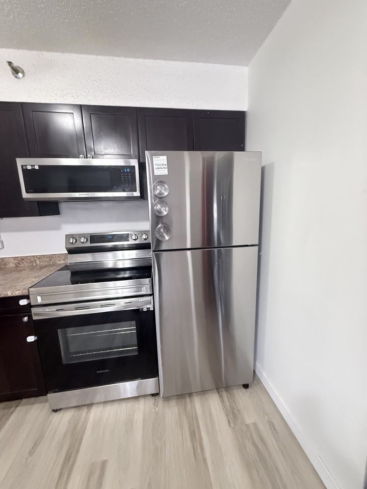 405 5th Ave N - Photo 2 of 10