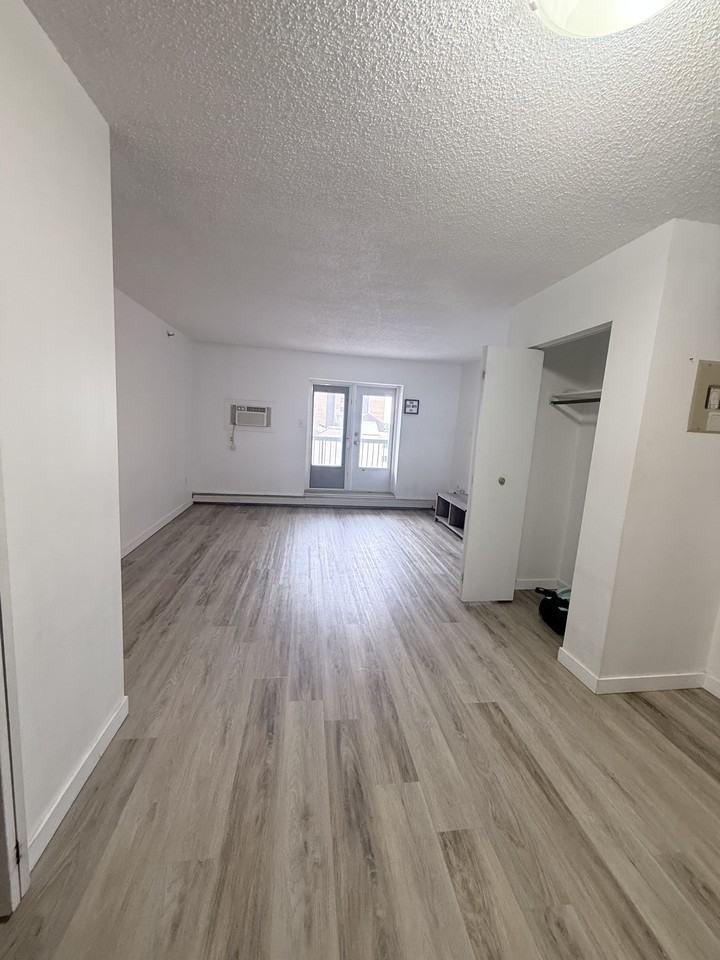 405 5th Ave N - Photo 4 of 10