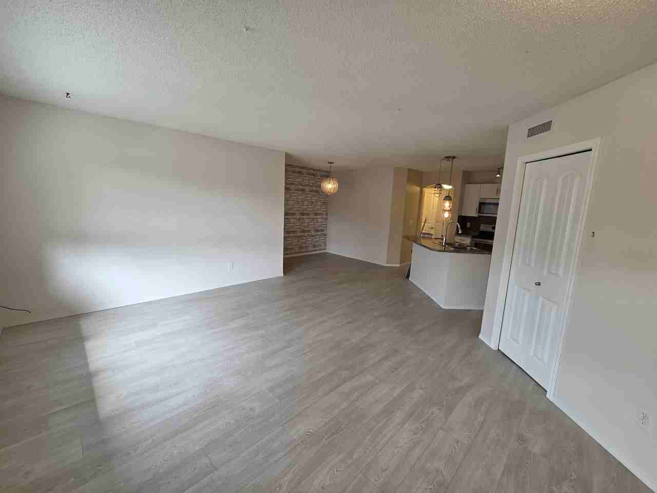 604 62 St Sw - Photo 2 of 12